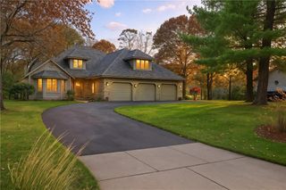 1523 Woodridge Drive, Chippewa Falls, WI 54729