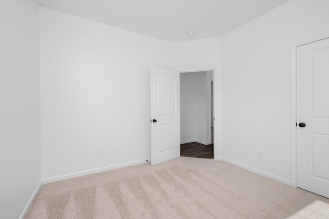 250 LILLY DR, Oakland, TN 38060