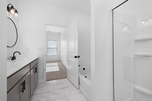 250 LILLY DR, Oakland, TN 38060