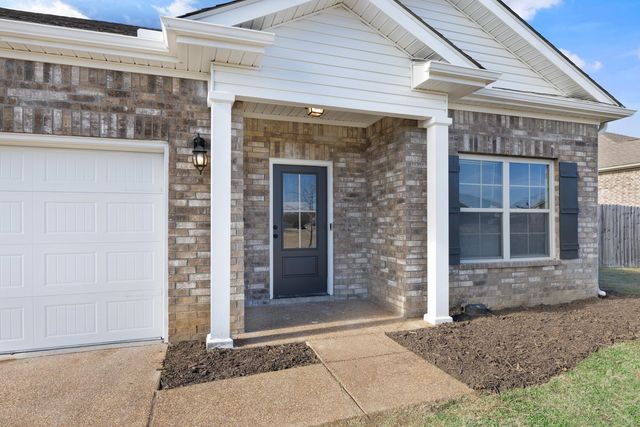 250 LILLY DR, Oakland, TN 38060