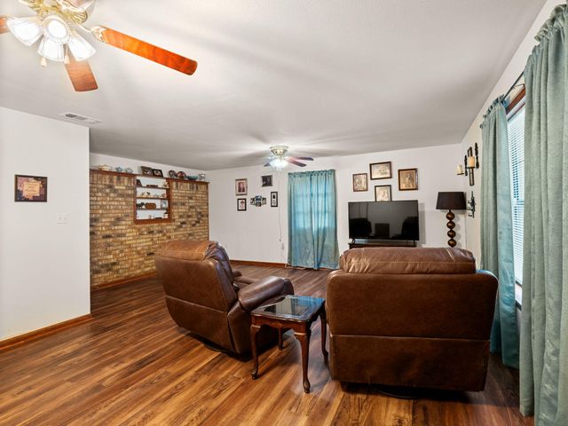 1526 Peggy Ln, Deridder, LA 70634