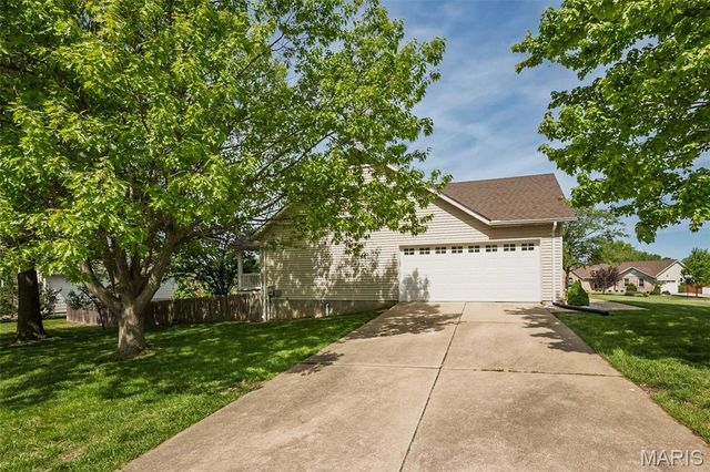 14 Beckewith Trail, O'fallon, MO 63368