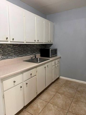 400 SW 134th Way 103F, Pembroke Pines, FL 33027