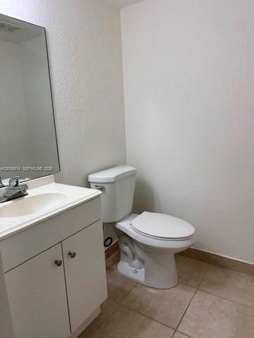 400 SW 134th Way 103F, Pembroke Pines, FL 33027