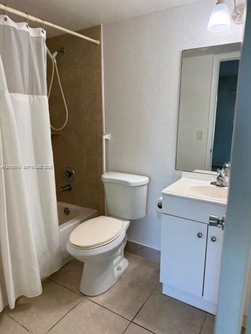 400 SW 134th Way 103F, Pembroke Pines, FL 33027