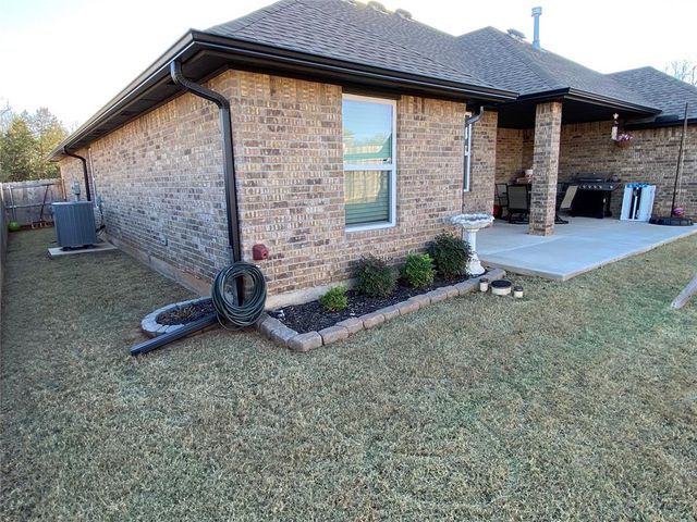903 Azalea Farms Road, Noble, OK 73068