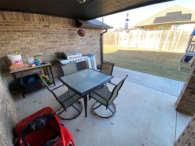 903 Azalea Farms Road, Noble, OK 73068