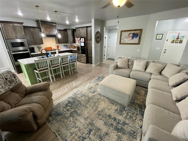 903 Azalea Farms Road, Noble, OK 73068