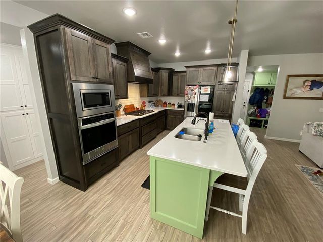 903 Azalea Farms Road, Noble, OK 73068