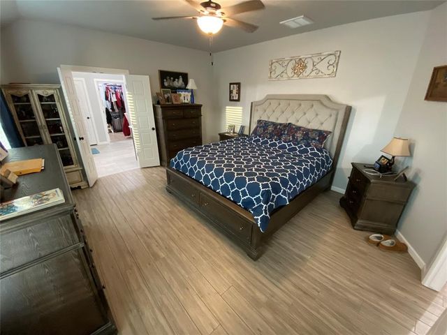 903 Azalea Farms Road, Noble, OK 73068