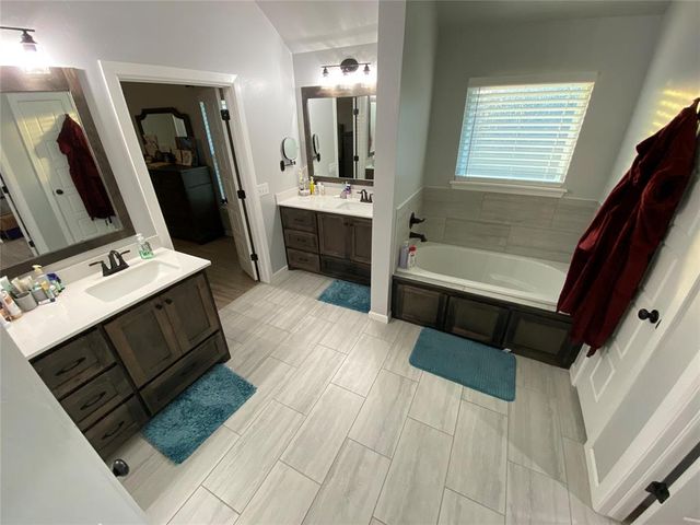 903 Azalea Farms Road, Noble, OK 73068