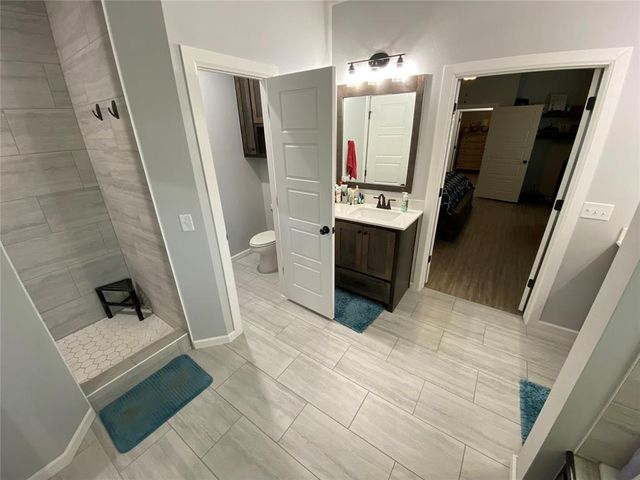 903 Azalea Farms Road, Noble, OK 73068