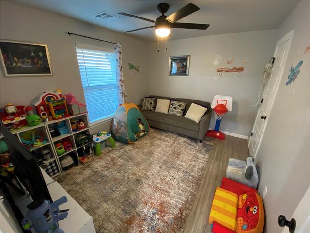 903 Azalea Farms Road, Noble, OK 73068