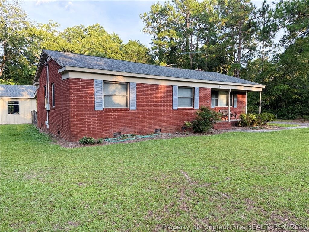 100 McRae Street, Red Springs, NC 28377 — photo 2