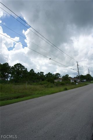 2807 42nd ST W, Lehigh Acres, FL 33971