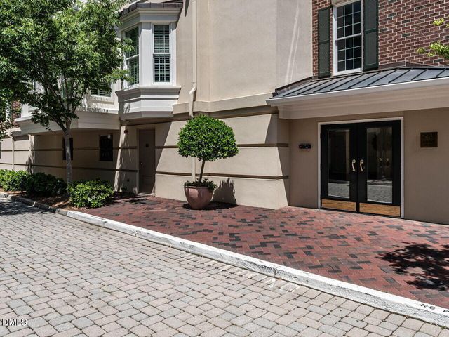 2901 Market Bridge Lane 104, Raleigh, NC 27608