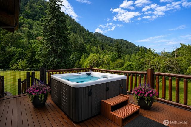 3130 S Bay Vista Drive, Sedro Woolley, WA 98284