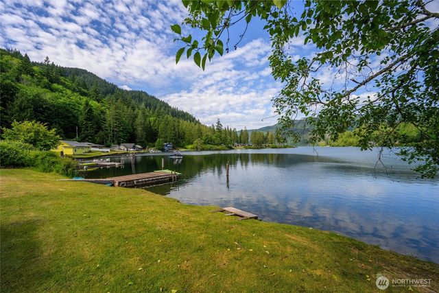 3130 S Bay Vista Drive, Sedro Woolley, WA 98284