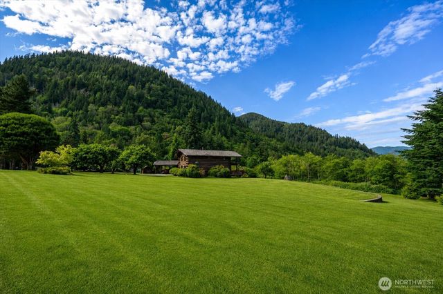 3130 S Bay Vista Drive, Sedro Woolley, WA 98284