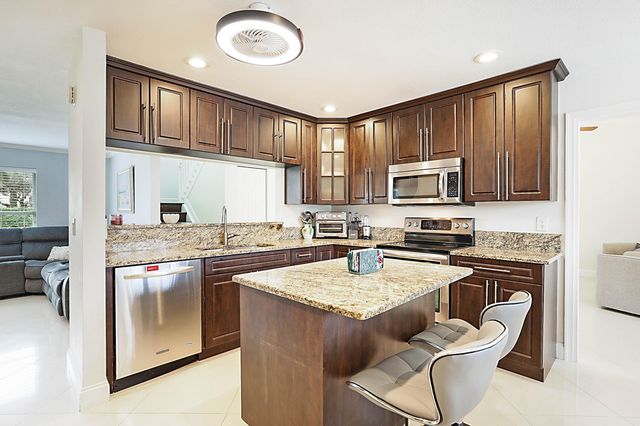 8753 SE Riverfront Terrace, Jupiter, FL 33469