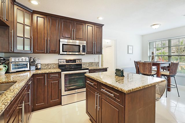 8753 SE Riverfront Terrace, Jupiter, FL 33469