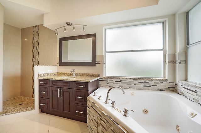 8753 SE Riverfront Terrace, Jupiter, FL 33469