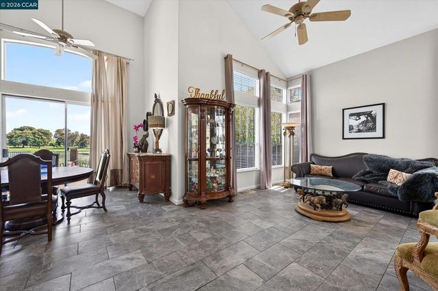 2353 Wayfarer Dr, Discovery Bay, CA 94505