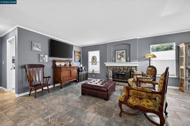2353 Wayfarer Dr, Discovery Bay, CA 94505