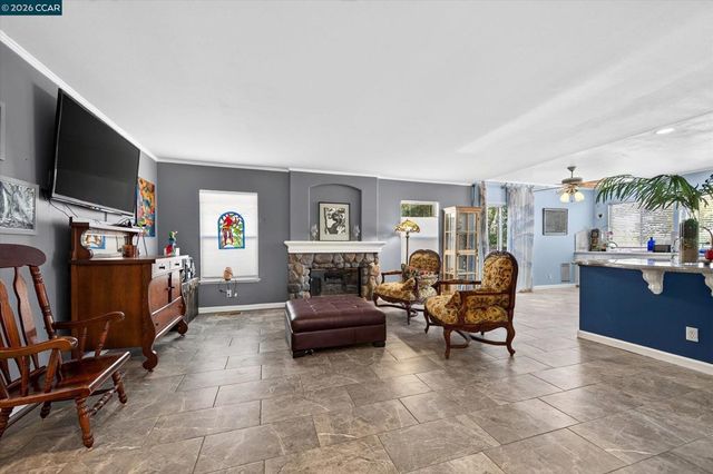 2353 Wayfarer Dr, Discovery Bay, CA 94505