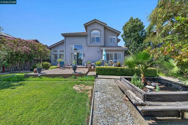 2353 Wayfarer Dr, Discovery Bay, CA 94505