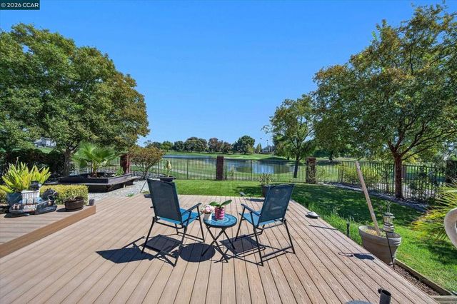 2353 Wayfarer Dr, Discovery Bay, CA 94505