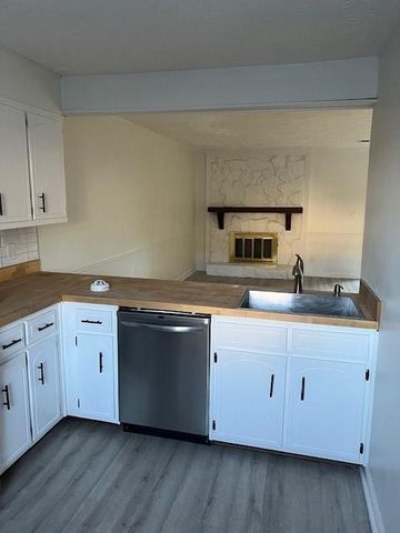 8253 Canyon Forge Drive, Riverdale, GA 30274