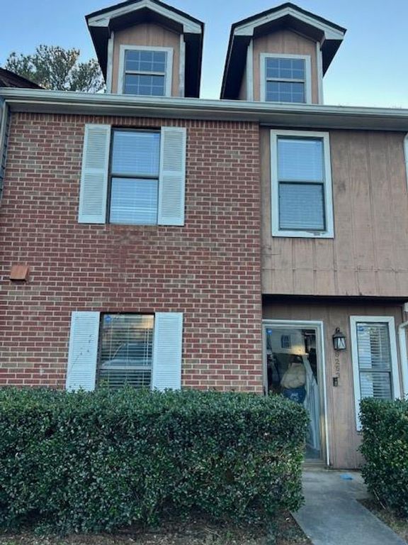 8253 Canyon Forge Drive, Riverdale, GA 30274