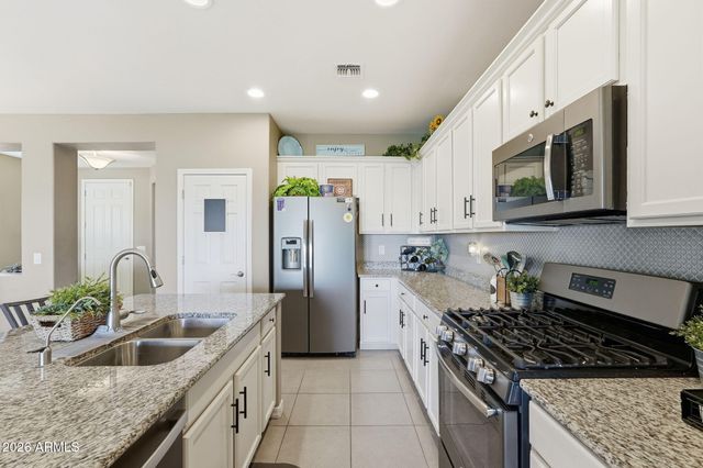 460 W HONEY LOCUST Avenue, Queen Creek, AZ 85140