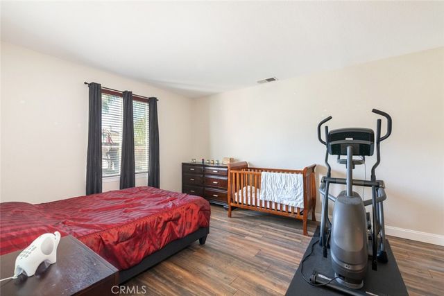 32735 Newham Court, Winchester, CA 92596