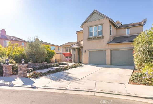 32735 Newham Court, Winchester, CA 92596