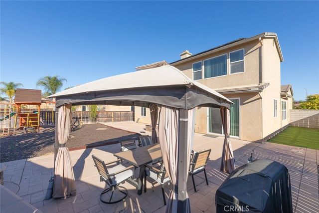 32735 Newham Court, Winchester, CA 92596
