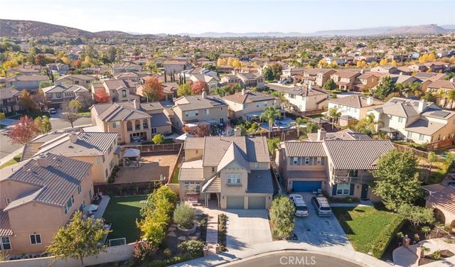 32735 Newham Court, Winchester, CA 92596