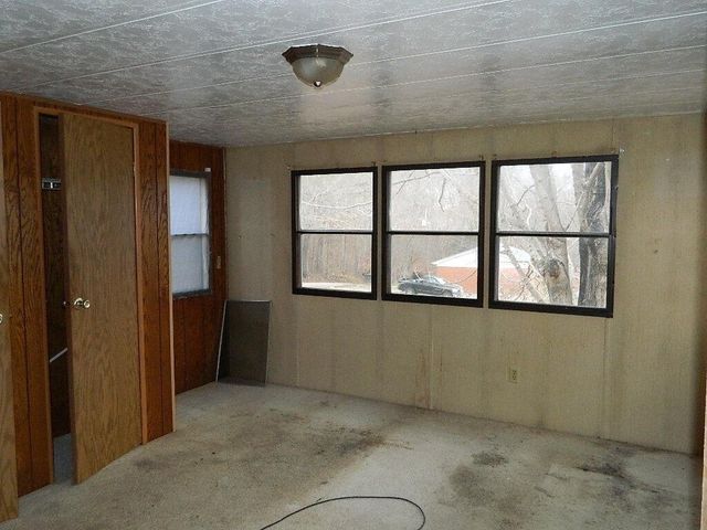 150 Brown Ridge Road, Irvine, KY 40336