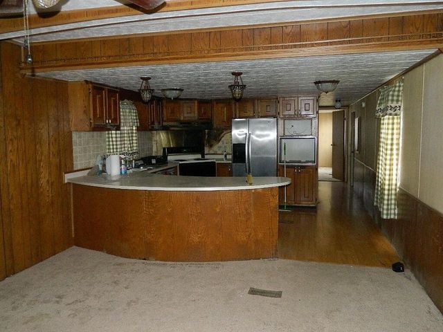 150 Brown Ridge Road, Irvine, KY 40336