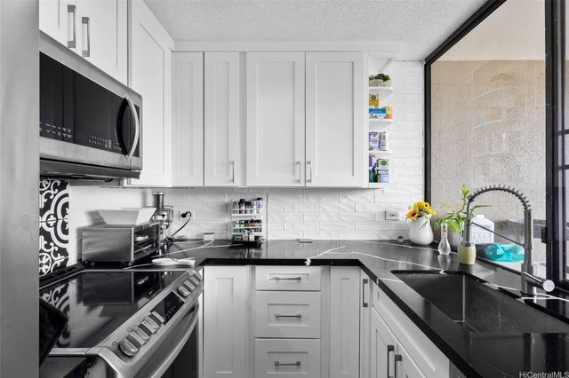 965 Prospect Street 404, Honolulu, HI 96822