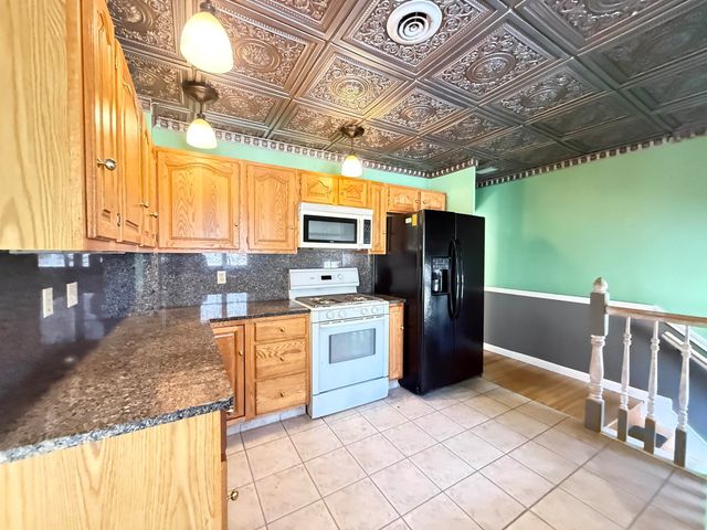 11 Juniper Hill Road, Springfield, VT 05156
