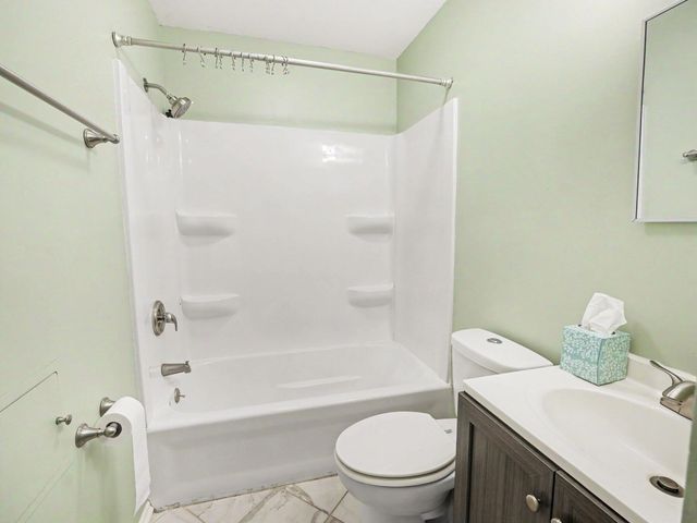 533 Hunt Place, Ypsilanti, MI 48198