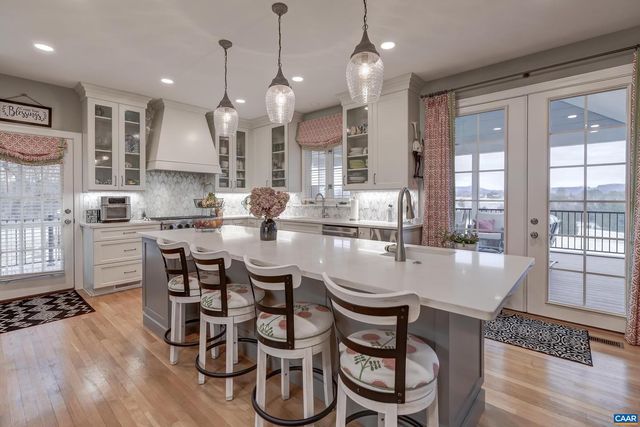 445 BURCHS CREEK RD, Crozet, VA 22932