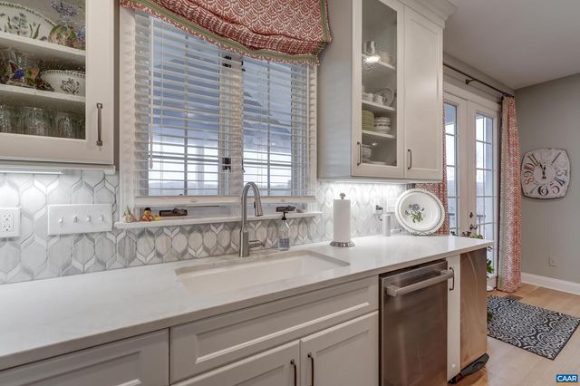 445 BURCHS CREEK RD, Crozet, VA 22932