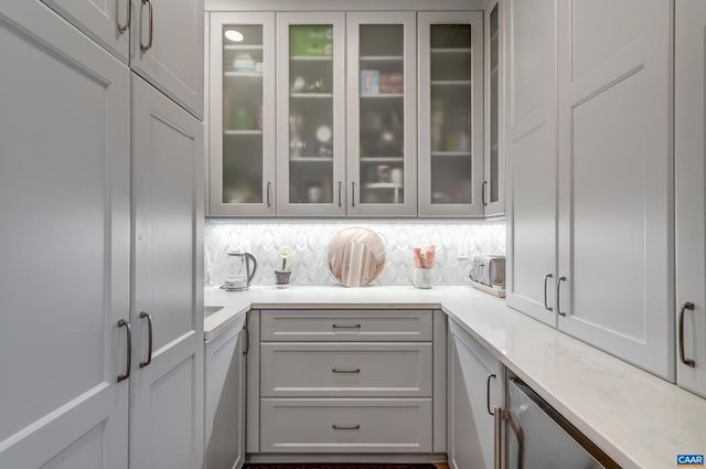 445 BURCHS CREEK RD, Crozet, VA 22932