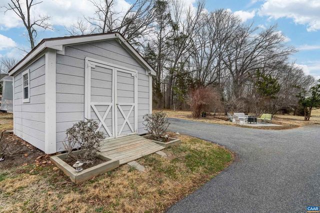 445 BURCHS CREEK RD, Crozet, VA 22932