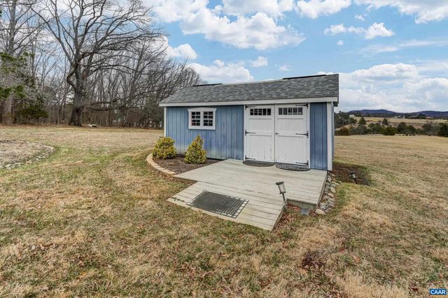 445 BURCHS CREEK RD, Crozet, VA 22932