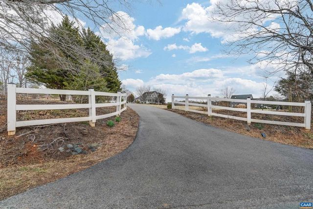 445 BURCHS CREEK RD, Crozet, VA 22932