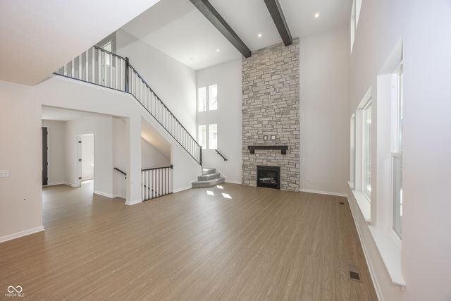 577 Foxboro Drive, Avon, IN 46123